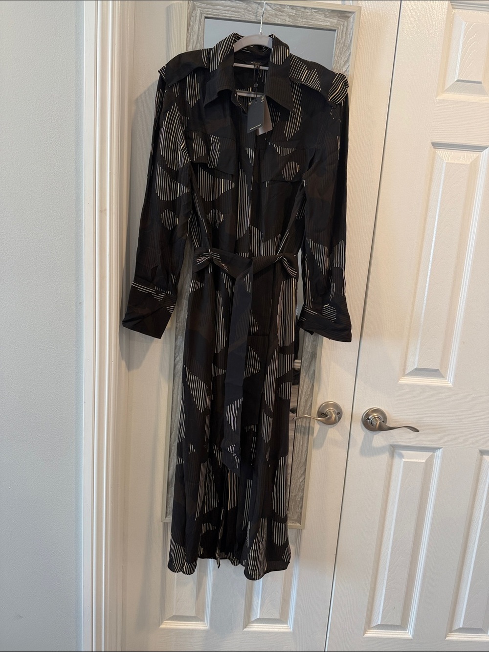 Massimo Dutti Black Graphic-Striped Midi Shirt Dress